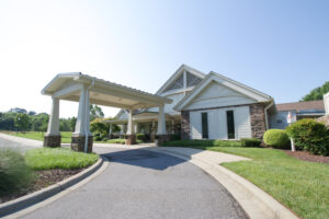 FY22 Robin Johnson House Exterior 10